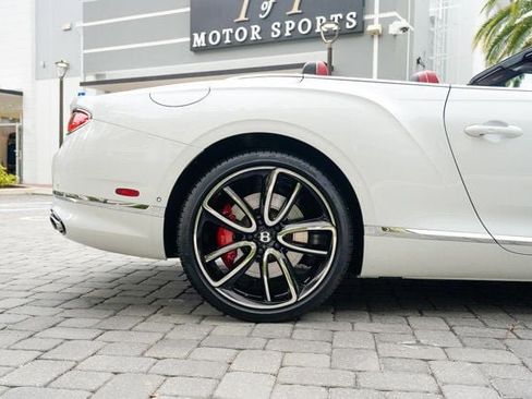 Used 2024 Bentley Continental GT V8 image 60