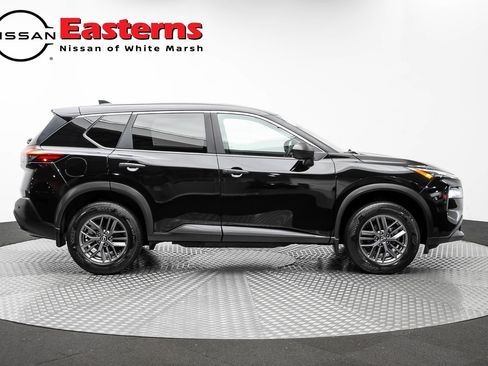 Used 2023 Nissan Rogue S AWD/4WD image 4