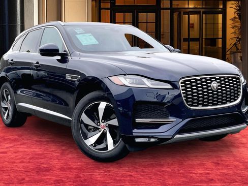 Used 2022 Jaguar F-PACE S image 2