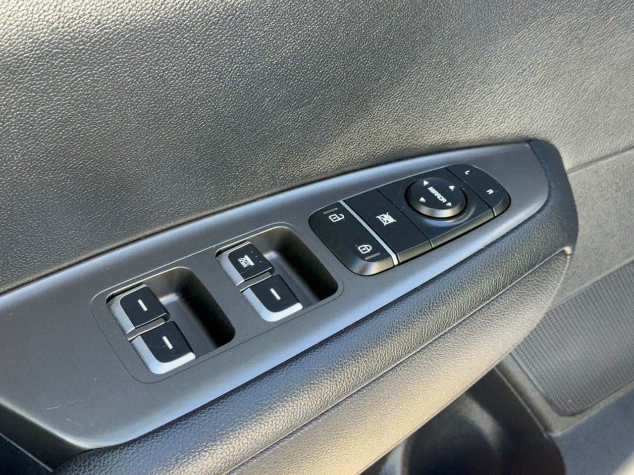 Used 2019 Kia Optima LX FWD image 15