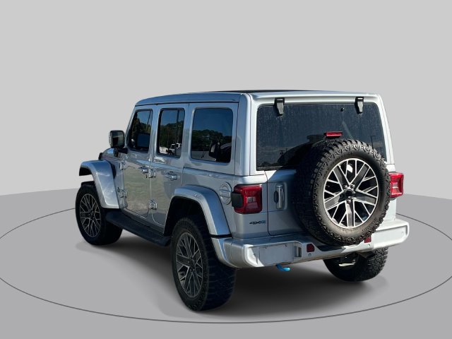 Used 2023 Jeep Wrangler Unlimited Sahara AWD/4WD image 4