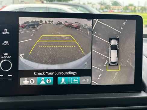Used 2023 Honda Pilot Elite image 24