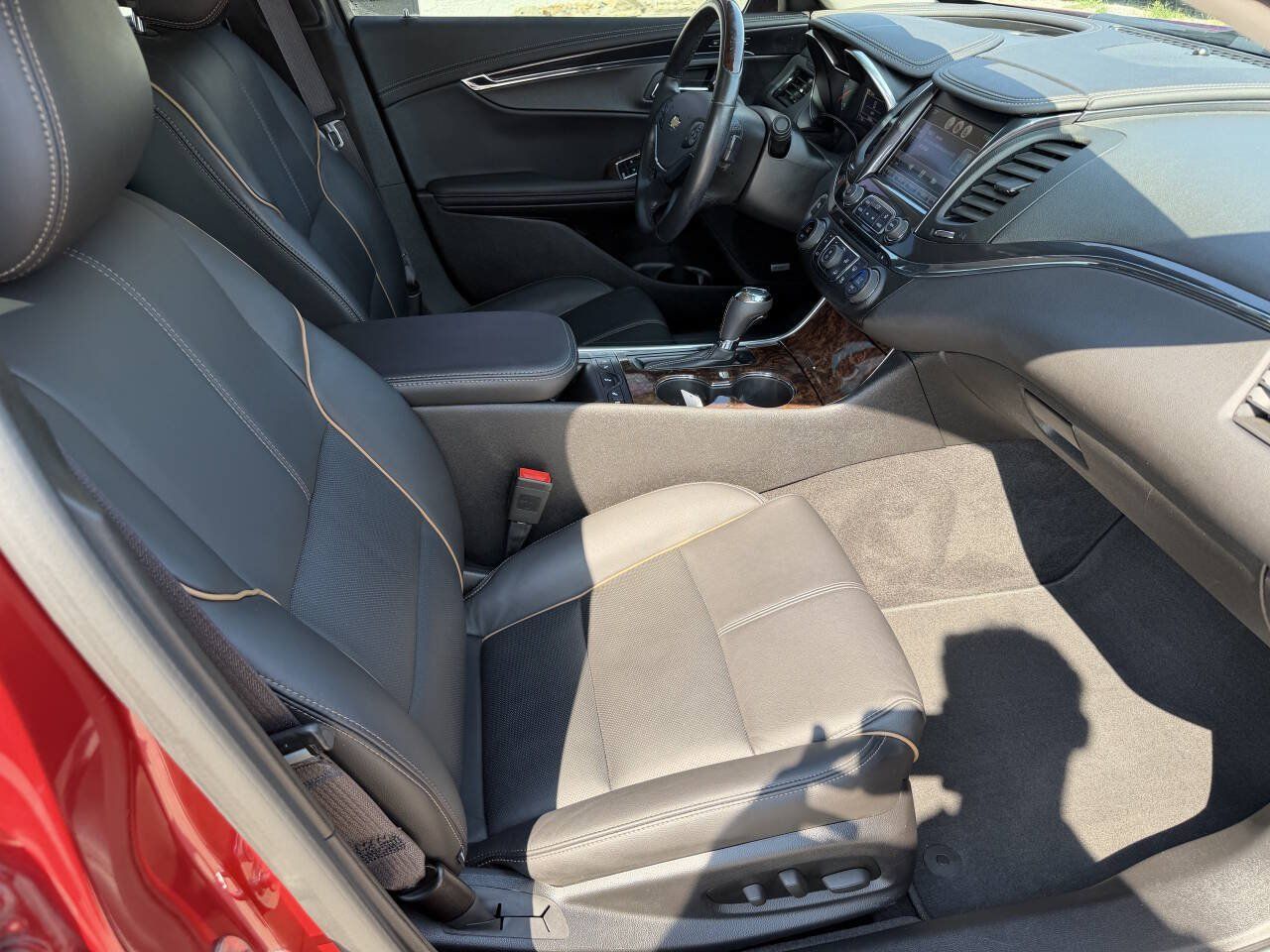 Used 2014 Chevrolet Impala LTZ FWD image 21
