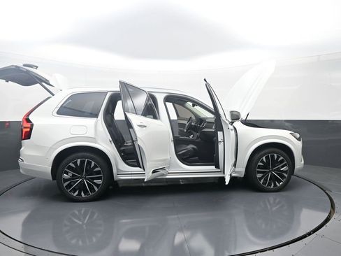 Used 2025 Volvo XC90 T8 Ultra w/ Protection Package image 45