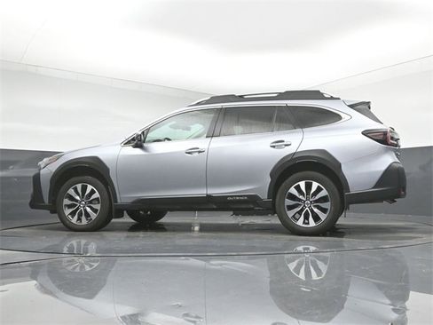 Used 2023 Subaru Outback Touring XT image 39