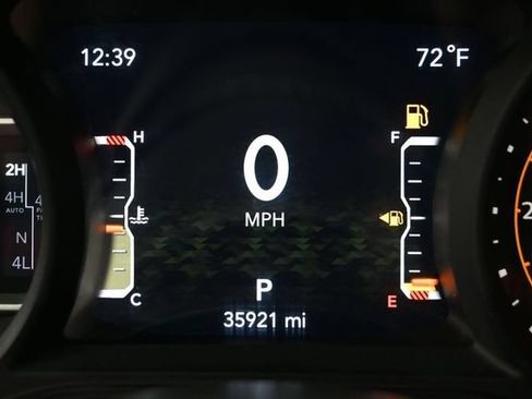 Used 2024 Jeep Wrangler Unlimited Rubicon AWD/4WD image 13