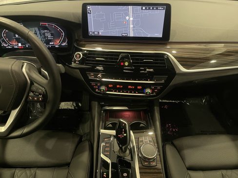 Certified 2023 BMW 530i xDrive w/ Convenience Package image 17