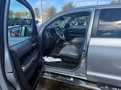 Used 2014 Toyota Tundra Limited image 7