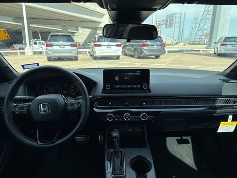 Used 2024 Honda Civic Sport image 8