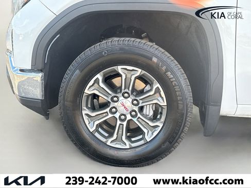 Used 2026 GMC Sierra 1500 SLT image 38