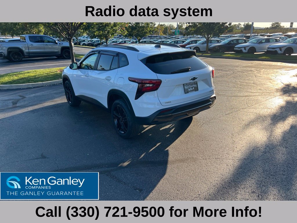 Used 2025 Chevrolet Trax ACTIV w/ Sunroof Package FWD image 14