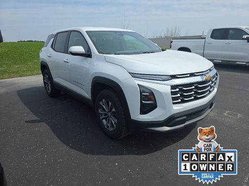 Used 2026 Chevrolet Equinox LT AWD/4WD image 2