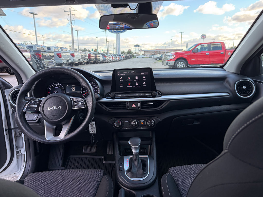 Used 2024 Kia Forte LXS w/ LXS Technology Package FWD image 29