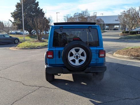 Certified 2022 Jeep Wrangler Sport S w/ Sun And Sound Package image 6