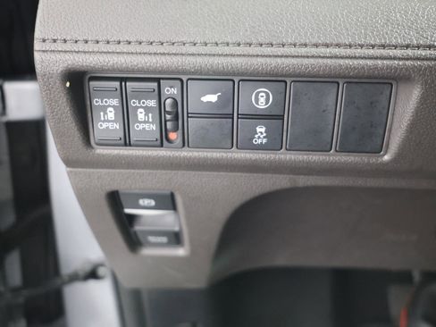 Used 2024 Honda Odyssey EX-L image 21