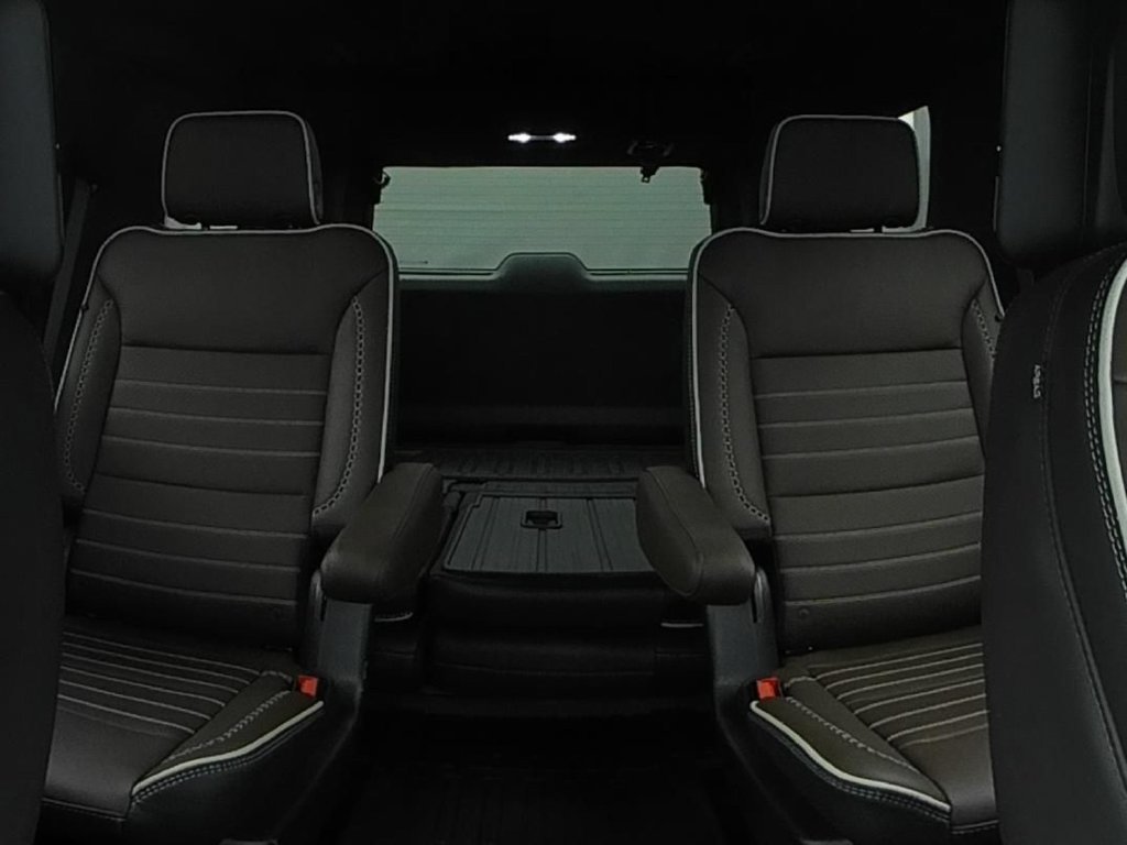 Used 2026 GMC Yukon Denali Ultimate w/ LPO, Floor Liner Package AWD/4WD image 10