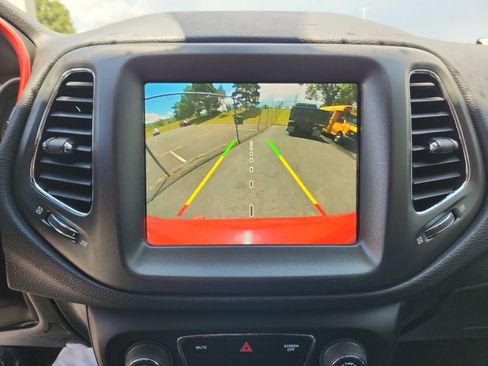 Used 2018 Jeep Compass Trailhawk AWD/4WD image 29