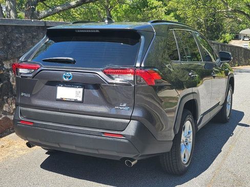 Used 2019 Toyota RAV4 LE AWD/4WD image 7
