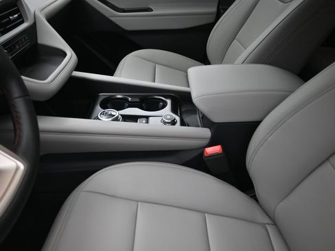 New 2026 Ford Explorer Active w/ Active Comfort Package RWD image 21
