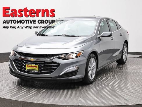 Used 2024 Chevrolet Malibu LT FWD image 1