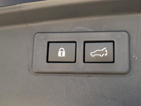 Used 2025 Subaru Outback Touring AWD/4WD image 12