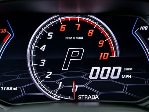 Used 2020 Lamborghini Huracan EVO RWD image 26