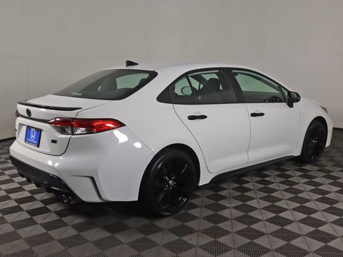 Used 2022 Toyota Corolla SE image 7
