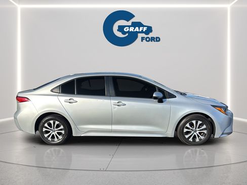 Used 2022 Toyota Corolla LE FWD image 6