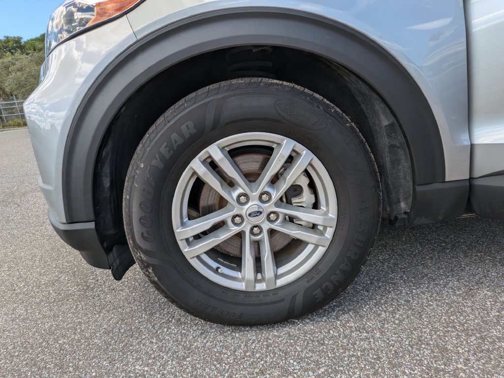 Used 2024 Ford Explorer XLT w/ Equipment Group 202A RWD image 37