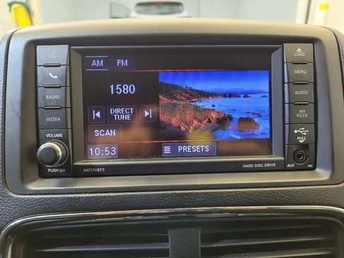 Used 2019 Dodge Grand Caravan SE image 25