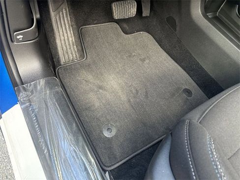 New 2026 Chevrolet Equinox EV LT image 36