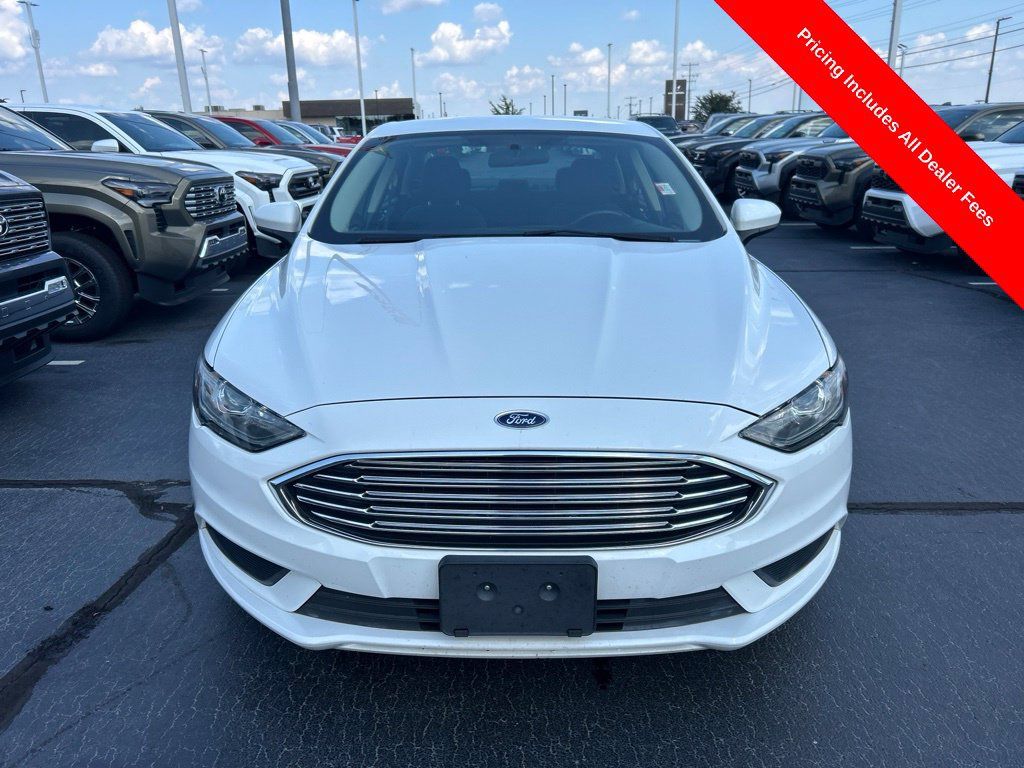 Used 2017 Ford Fusion SE FWD image 21
