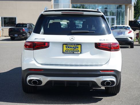 Used 2023 Mercedes-Benz GLB 35 AMG 4MATIC w/ Premium Package image 5