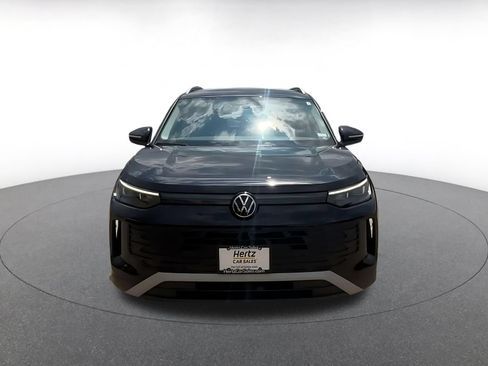 Used 2026 Volkswagen Tiguan SE FWD image 4
