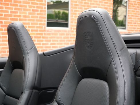 Used 2025 Porsche 911 Carrera RWD image 21