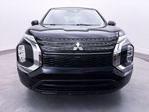 Used 2023 Mitsubishi Outlander ES FWD image 10
