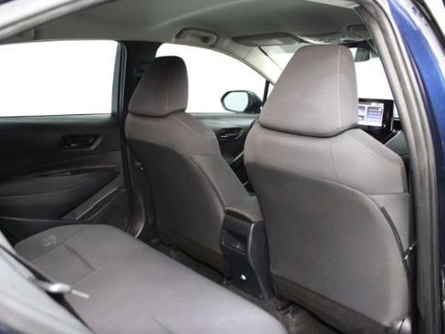Used 2022 Toyota Corolla LE image 25