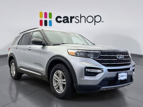 Used 2024 Ford Explorer XLT w/ Equipment Group 202A AWD/4WD image 7