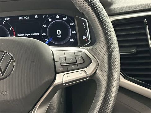 Certified 2022 Volkswagen Atlas Cross Sport SEL R-Line image 11