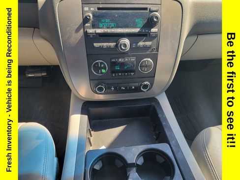 Used 2010 GMC Yukon SLT w/ SLT-2 Equipment Package AWD/4WD image 18