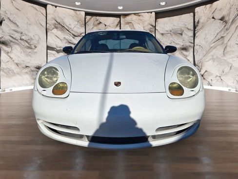 Used 2001 Porsche 911 Carrera 4 image 2