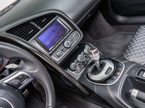 Used 2014 Audi R8 V10 AWD/4WD image 29