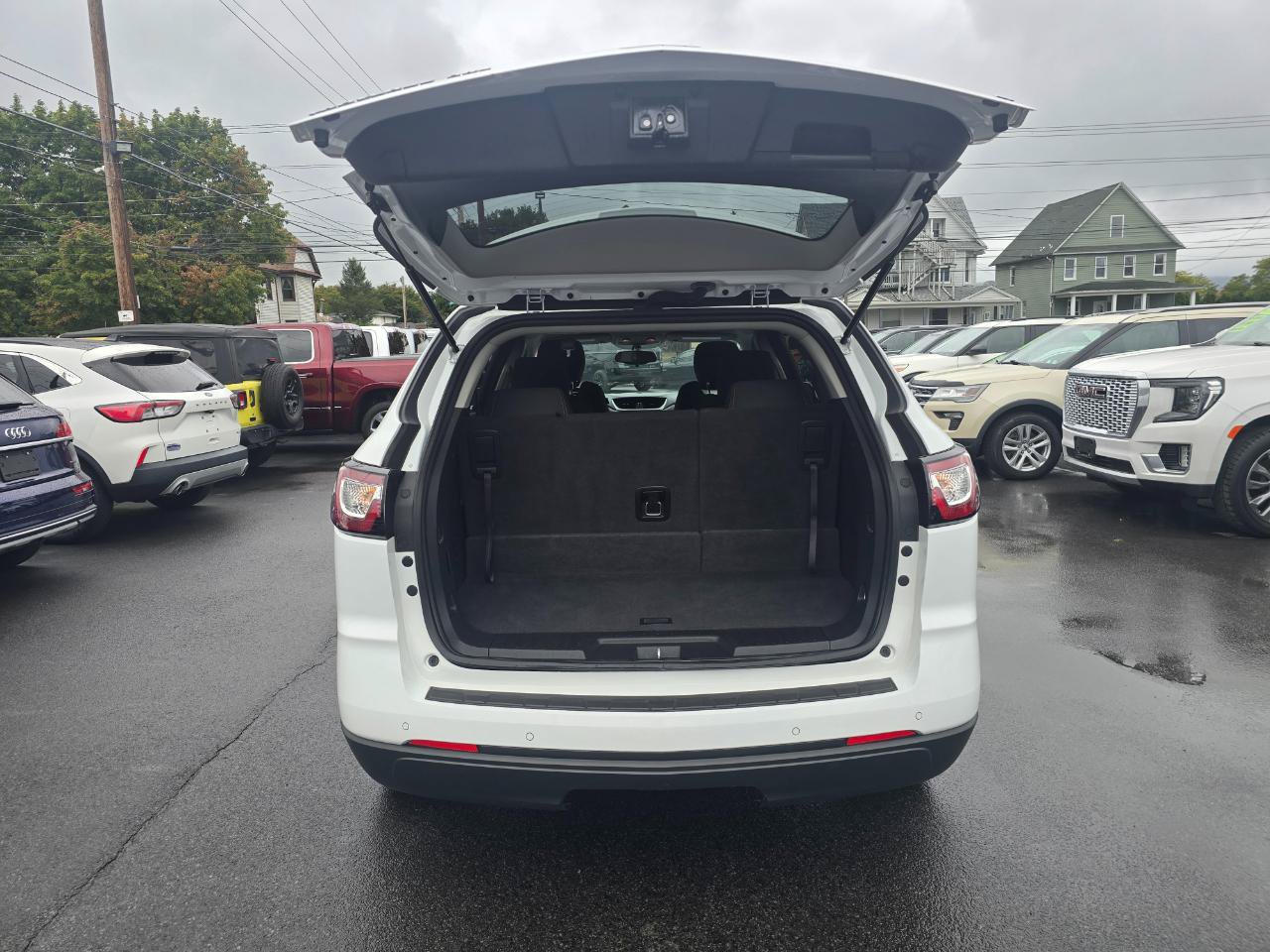 Used 2017 Chevrolet Traverse LT w/ Style and Technology Package AWD/4WD image 19