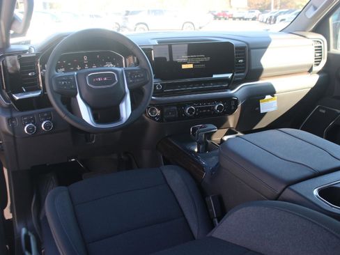 New 2026 GMC Sierra 1500 Elevation image 15