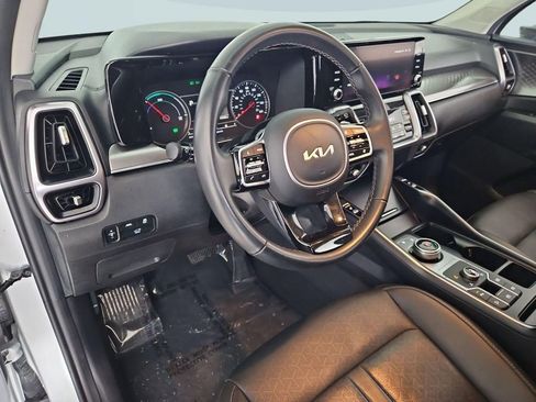 Used 2023 Kia Sorento EX image 13