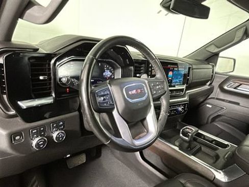 Used 2024 GMC Sierra 1500 SLT w/ SLT Premium Package AWD/4WD image 13