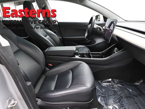Used 2018 Tesla Model 3 Long Range image 19