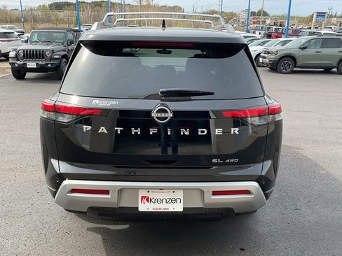 Used 2025 Nissan Pathfinder SL AWD/4WD image 6