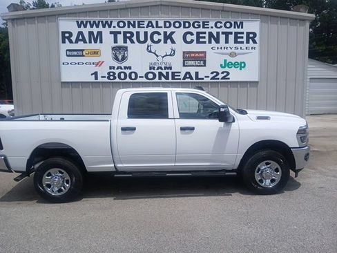 New 2026 RAM 2500 Tradesman AWD/4WD image 2