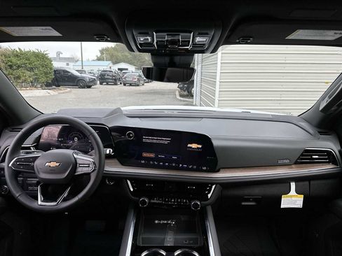 New 2026 Chevrolet Suburban High Country RWD image 14